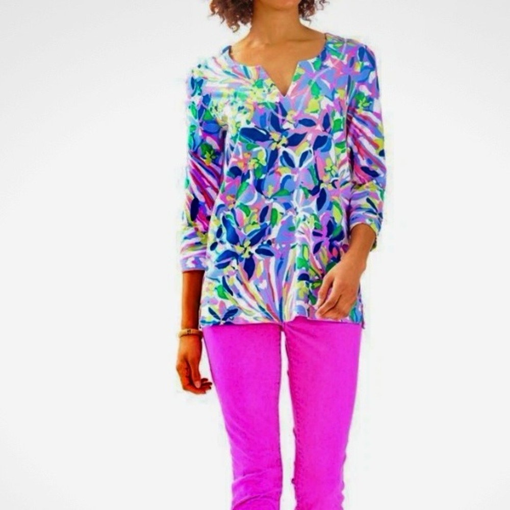 NWT Lilly Pulitzer UPF 50+
Justina Tunic Havin a Blast Multi.  Size XS.